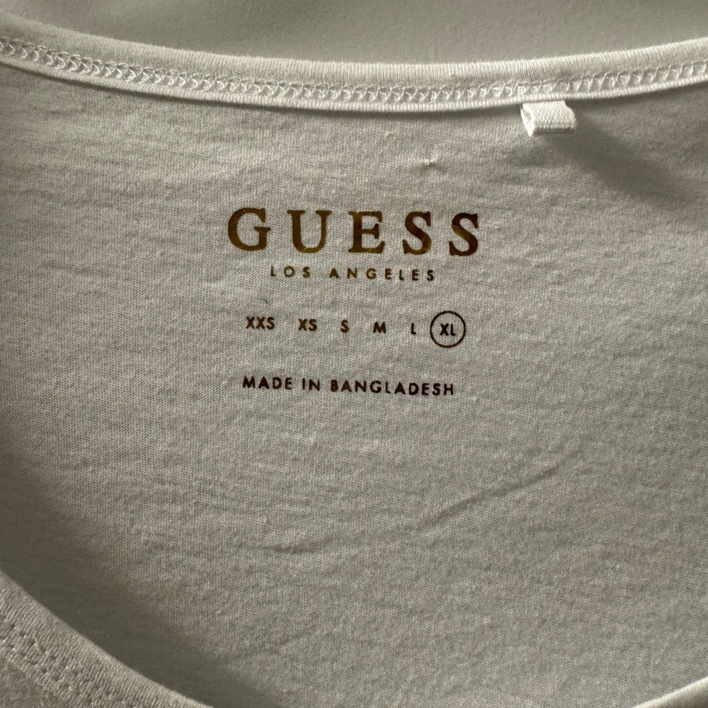 Guess sequence t-shirt - Picture 3 of 3